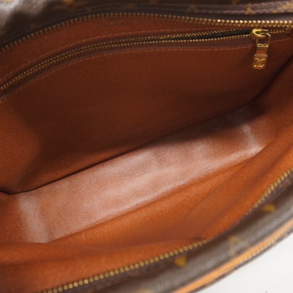 LOUIS VUITTON Brown Monogram Shoulder Bag - Picture 4 of 16